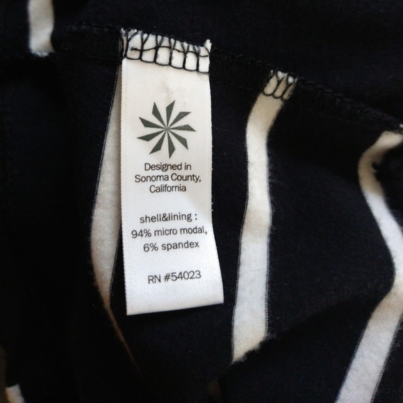 Athleta striped maxi dress - Picture 2 of 9